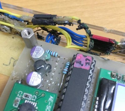 Arduinoベースの気圧計、中の配線が焼けてたので再建した