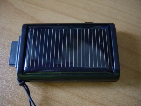 ソーラーチャージECO2 分解前・上面(太陽電池)